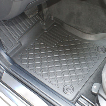 Gummimatten mit hohem Rand BMW 5er Reihe E60, baujahr 07.2003 - 02.2010, karosserie limousine | 602058