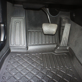 Gummimatten mit hohem Rand BMW 5er Reihe E60, baujahr 07.2003 - 02.2010, karosserie limousine | 602058