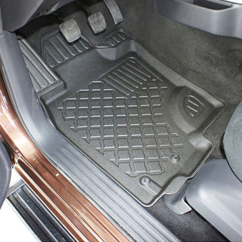 Gummimatten mit hohem Rand Nissan Navara, baujahr 01.2016 - bis heute, karosserie pickup doppelkabine | 603274