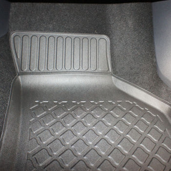 Gummimatten mit hohem Rand Skoda Octavia III, baujahr 05.2013 - 05.2020, karosserie kombi passt nicht zu e-tec mild hybrid modell | 603283