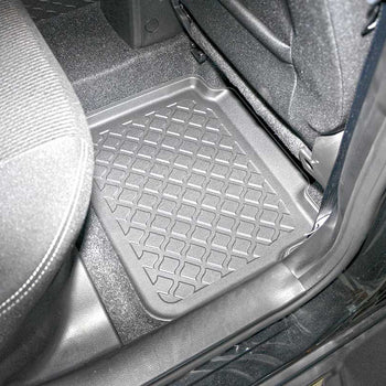 Gummimatten mit hohem Rand Suzuki SX4 S-Cross Hybrid, baujahr 02.2020 - bis heute, karosserie suv #1