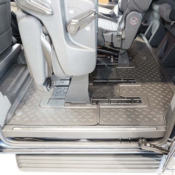 Gummimatten mit hohem Rand Ford Tourneo Custom Facelift, baujahr 02.2018 - bis heute, karosserie van radstand l1 und l2, schaltgetriebe und automatikgetriebe, 3. sitzreihe | 693145