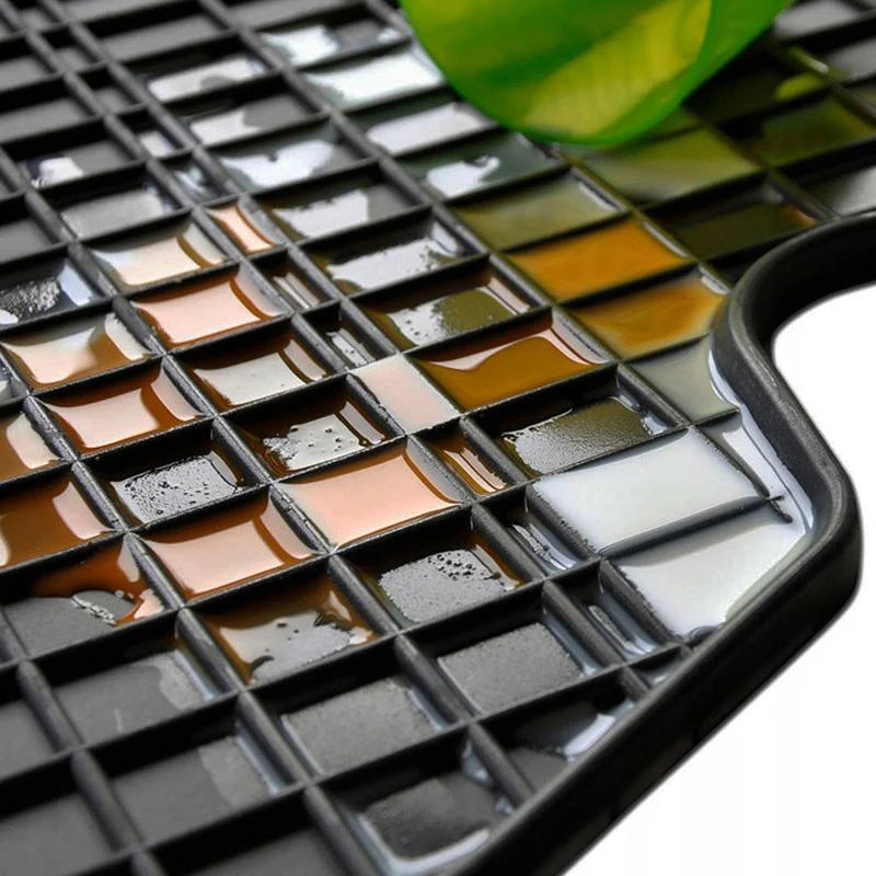 HOCHSCHUTZRAND VON CA. 1 CM